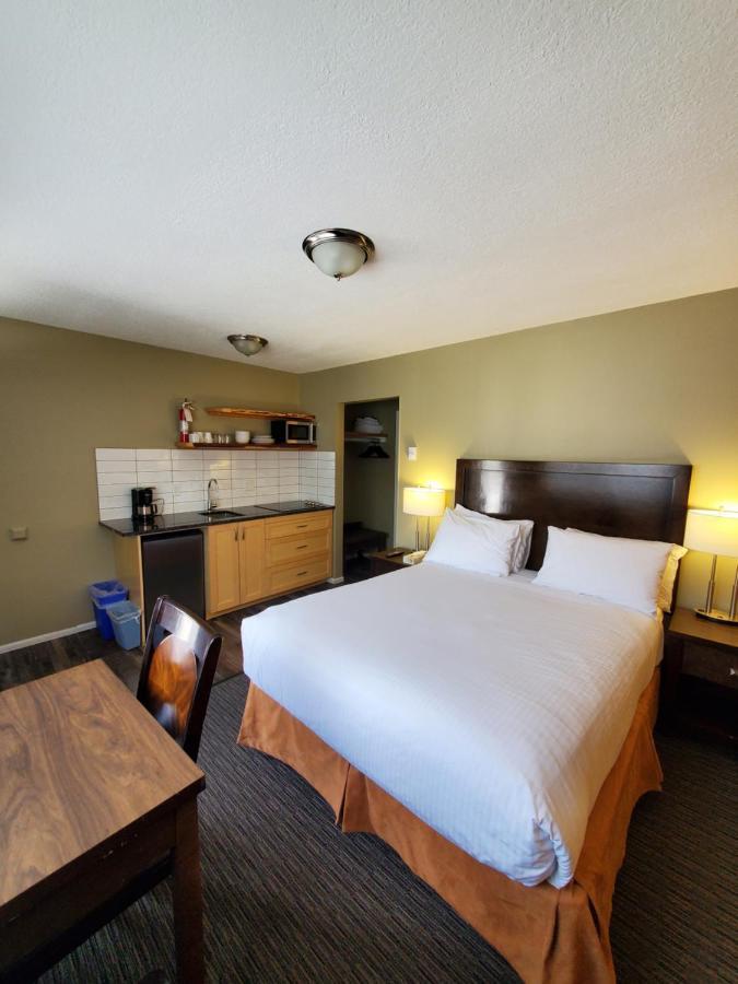 Alpine Inn & Suites เนลสัน ภายนอก รูปภาพ