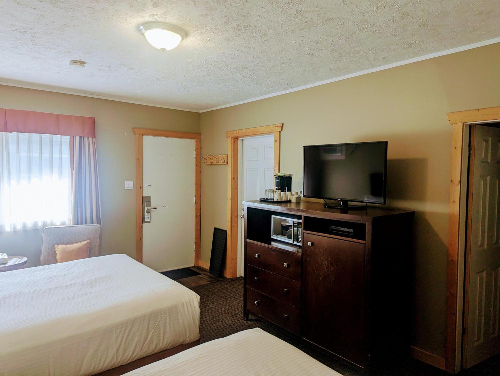 Alpine Inn & Suites เนลสัน ภายนอก รูปภาพ