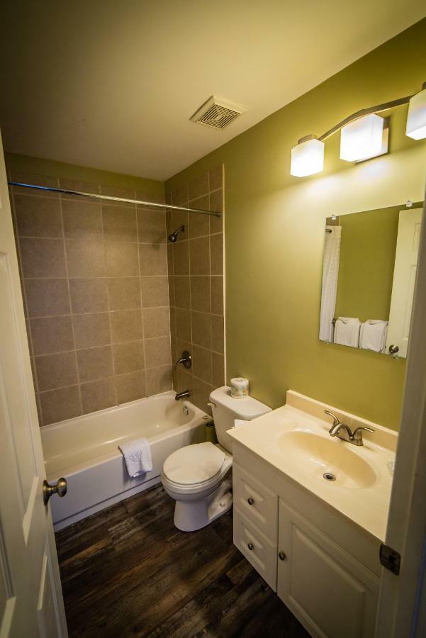 Alpine Inn & Suites เนลสัน ภายนอก รูปภาพ