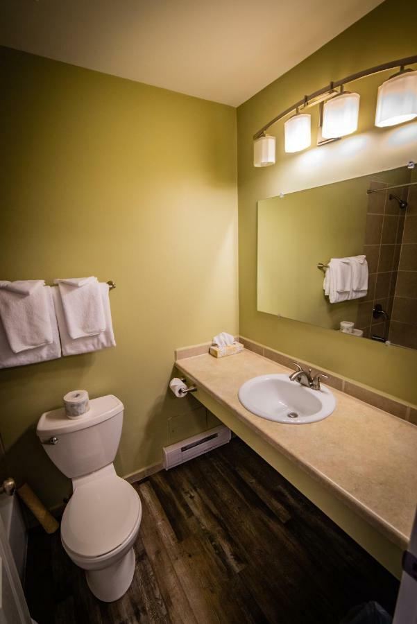 Alpine Inn & Suites เนลสัน ภายนอก รูปภาพ