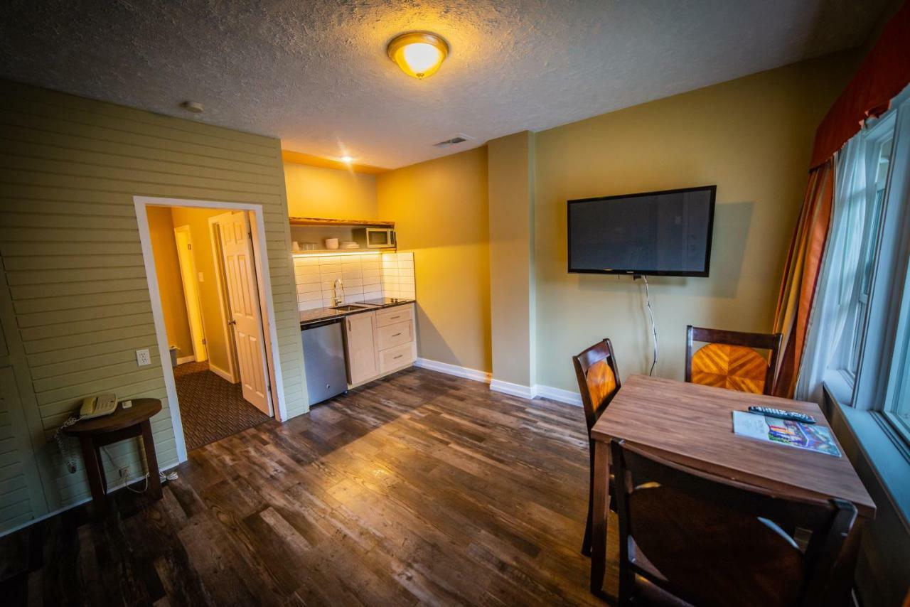 Alpine Inn & Suites เนลสัน ภายนอก รูปภาพ