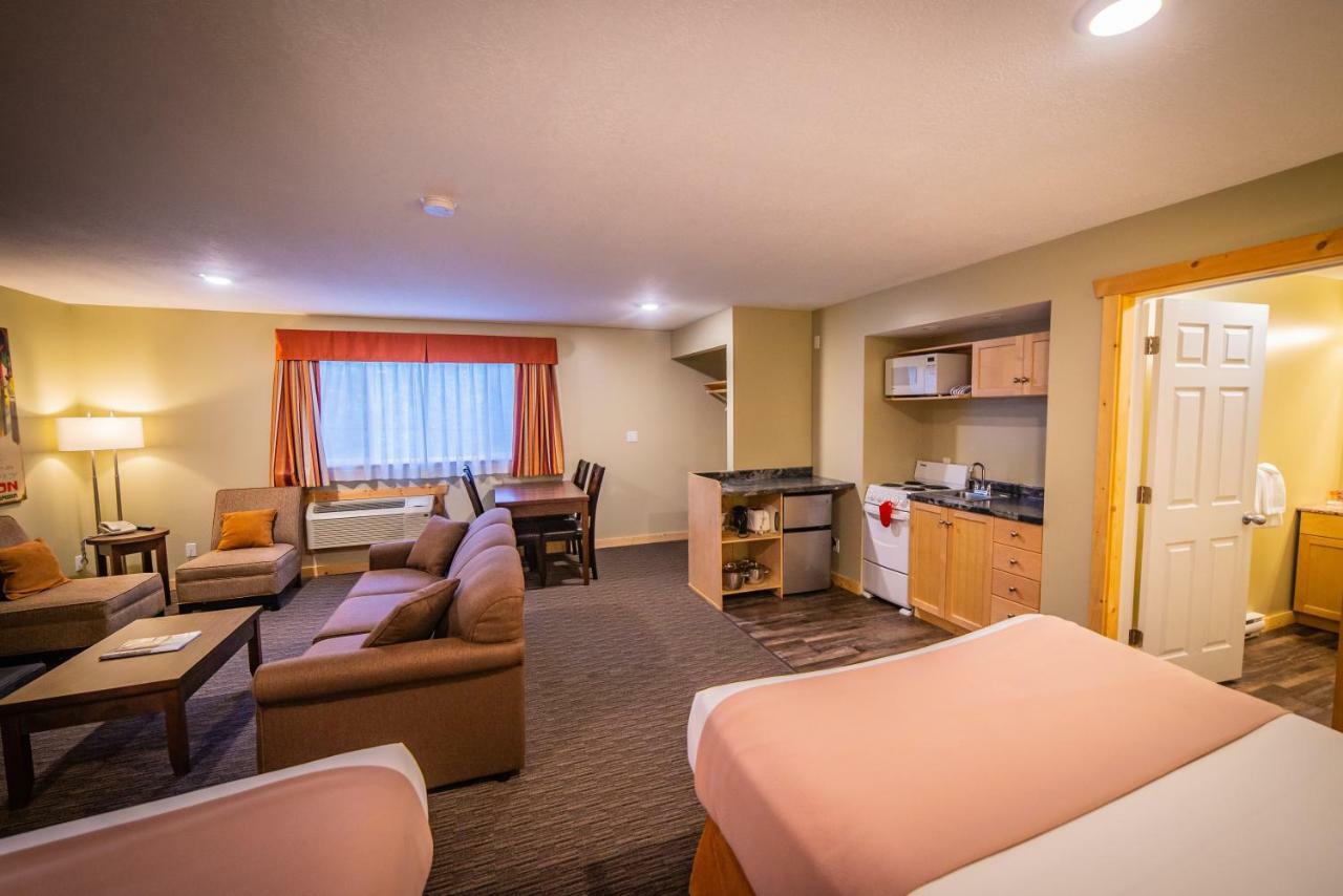 Alpine Inn & Suites เนลสัน ภายนอก รูปภาพ